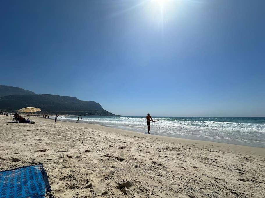 Stunning Glencairn Close To * Cape Town