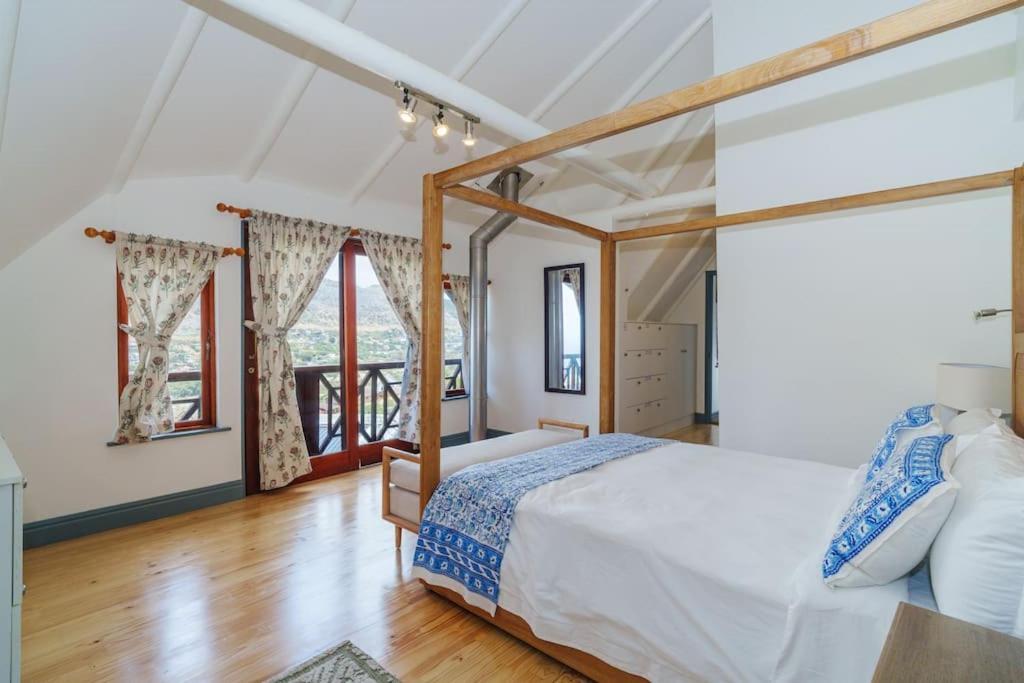 Holiday home Stunning Glencairn Close To Cape Town
